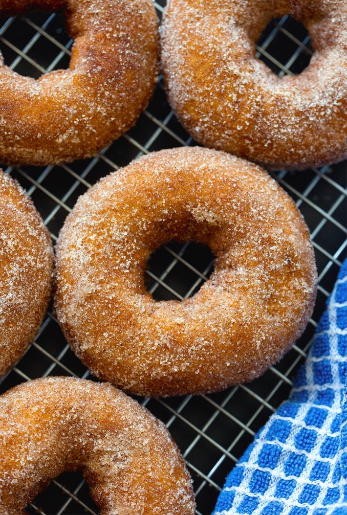 A melhor receita de donut para açúcar de canela assada