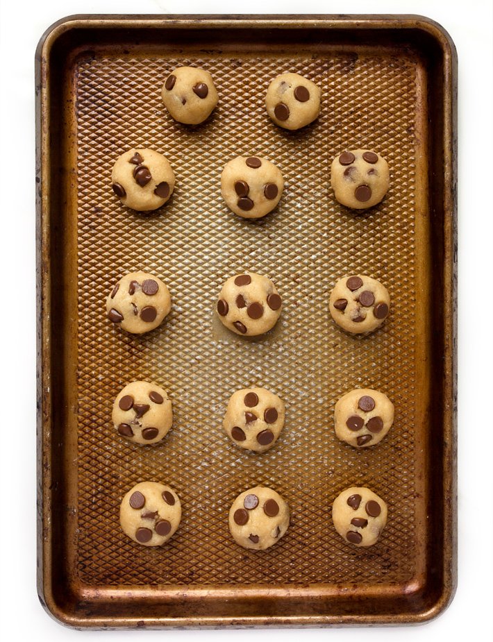 Bolas de massa de biscoito sem açúcar