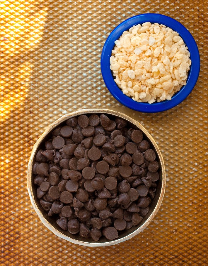 Ingredientes da barra crocante de chocolate e arroz crocante
