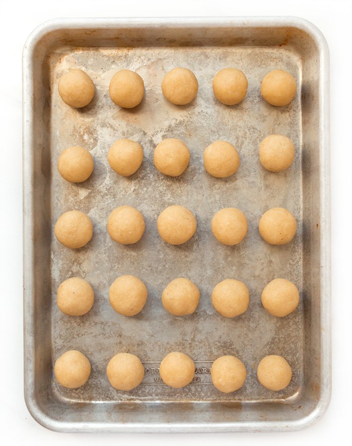 Biscoitos de casamento mexicanos Keto (bolas de neve)