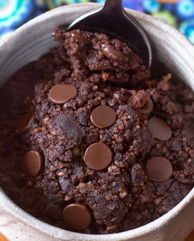 bolo ceto em uma caneca