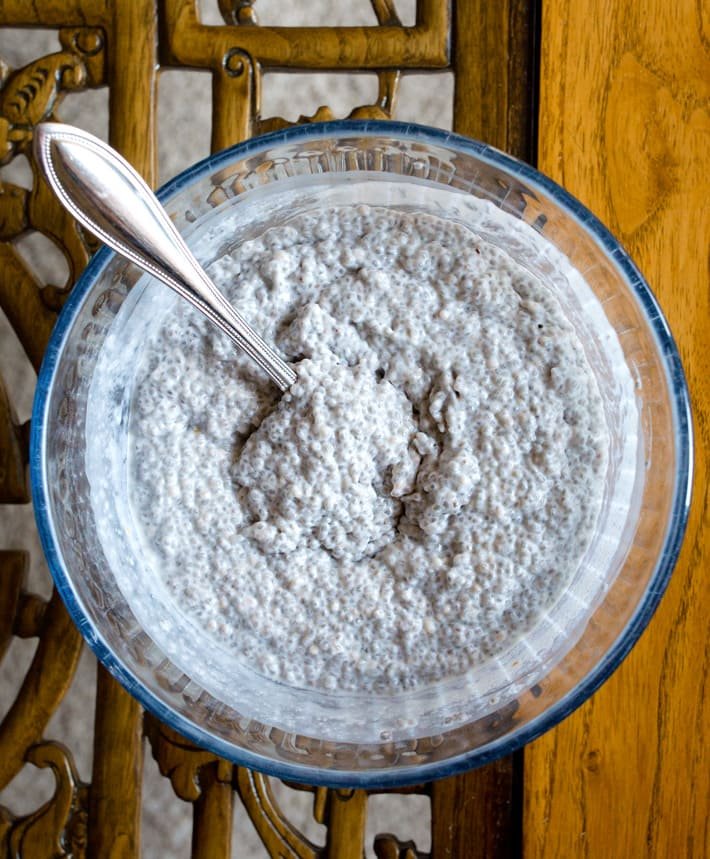 Tigela de pudim de chia com baixo teor de carboidratos