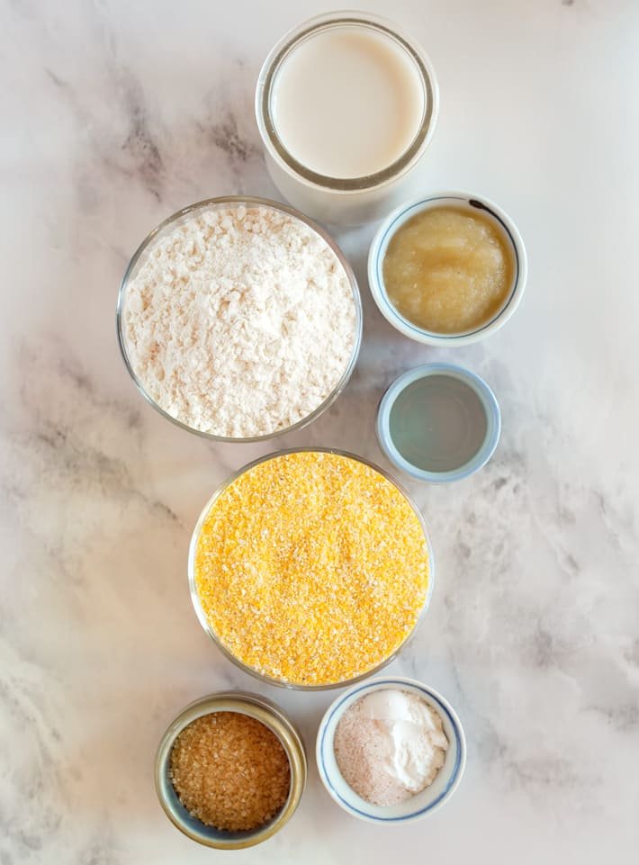 Ingredientes para muffin de milho vegano (sem mistura de caixa) Ingredientes para muffin de milho vegano (sem mistura de caixa)