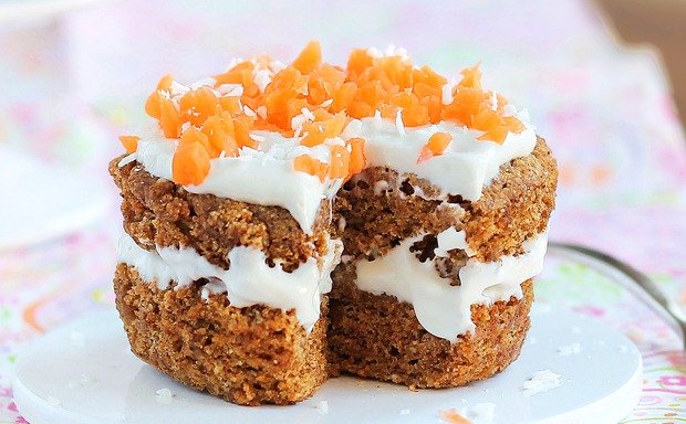 mini bolo de cenoura