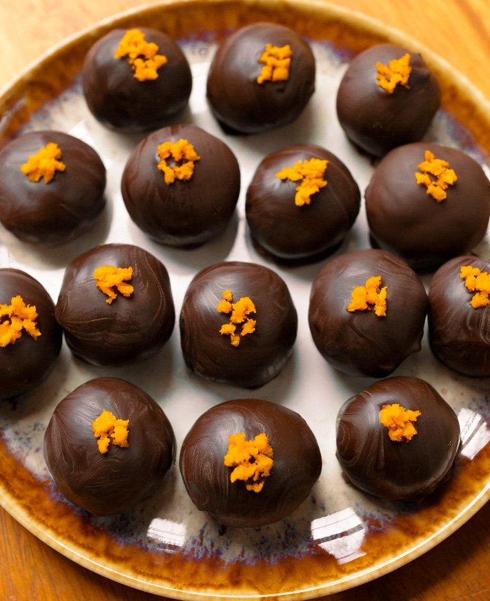 Trufas de chocolate amargo e laranja (sobremesa fácil)