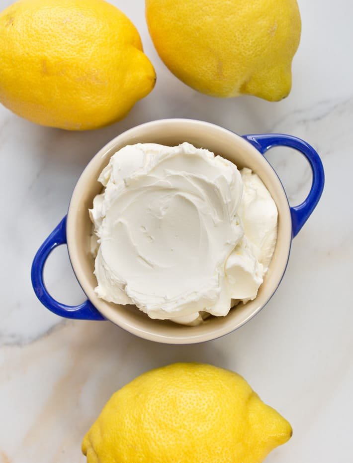 Sobremesa De Limão Recheada Com Cream Cheese Sobremesa De Limão Recheada Com Cream Cheese