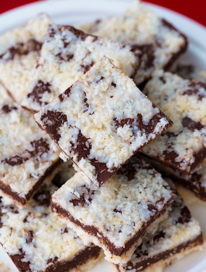 Barras de coco com chocolate vegano sem assar
